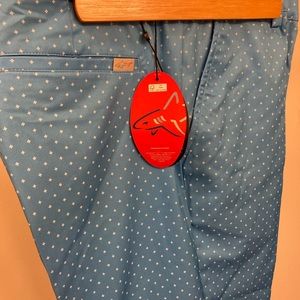 Men’s golf shorts